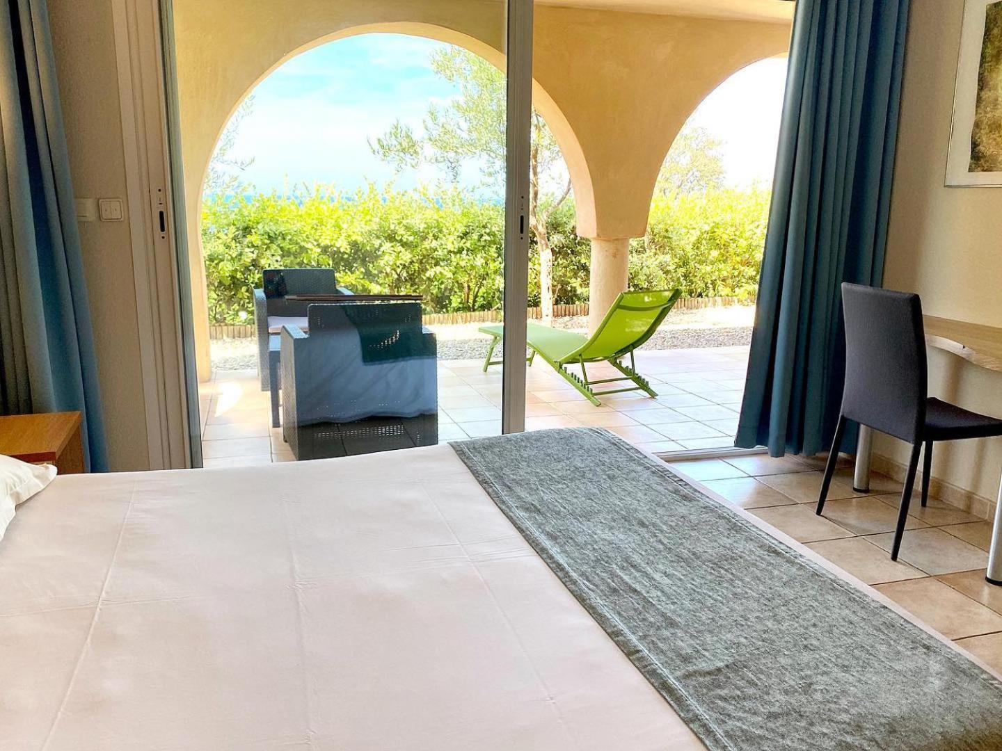 Calvi Appart Hotel Pokoj fotografie